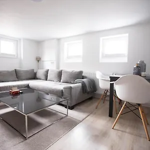  Apartment 80qm - 4 - Private Parking - Keller-basement - Mallibase Deutschland