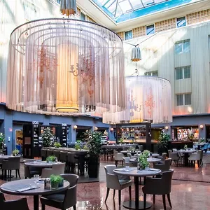 Hotel Radisson Blu Brémy